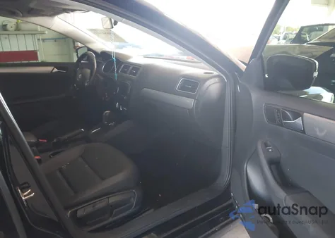 2015 Volkswagen Jetta 1.8T Se z USA, uszkodzony, nr VIN 3VWD07AJ4FM238681